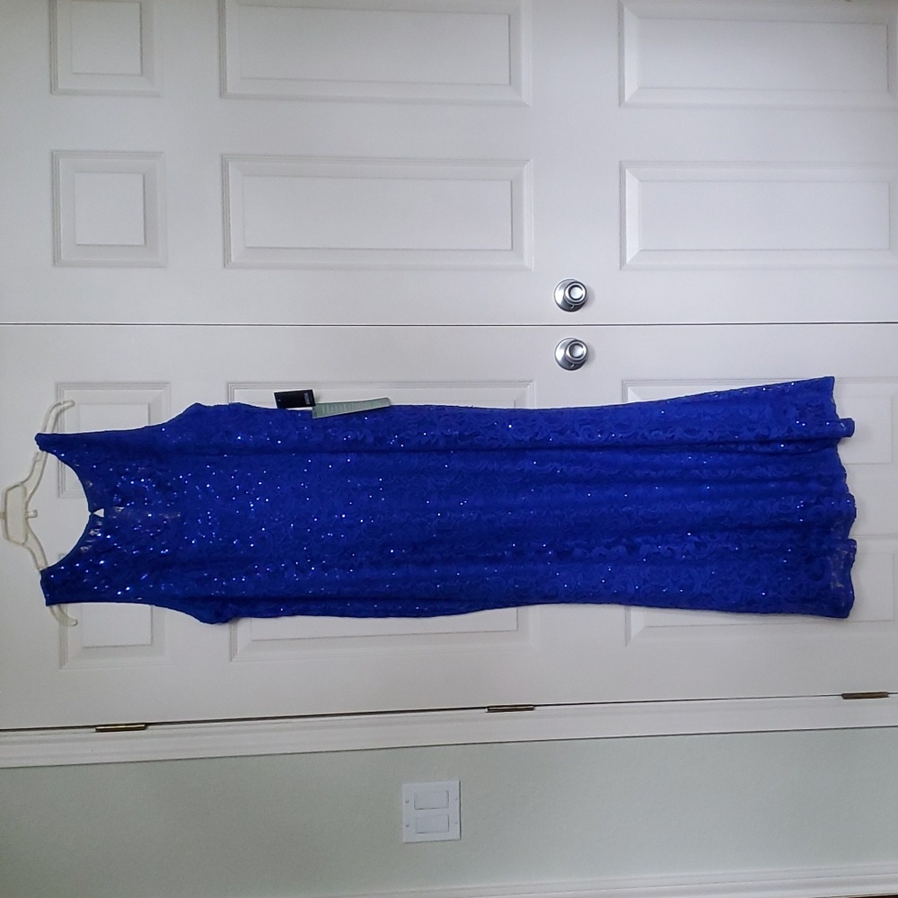 Royal blue lace and sequined formal evening dress size 20 NWT